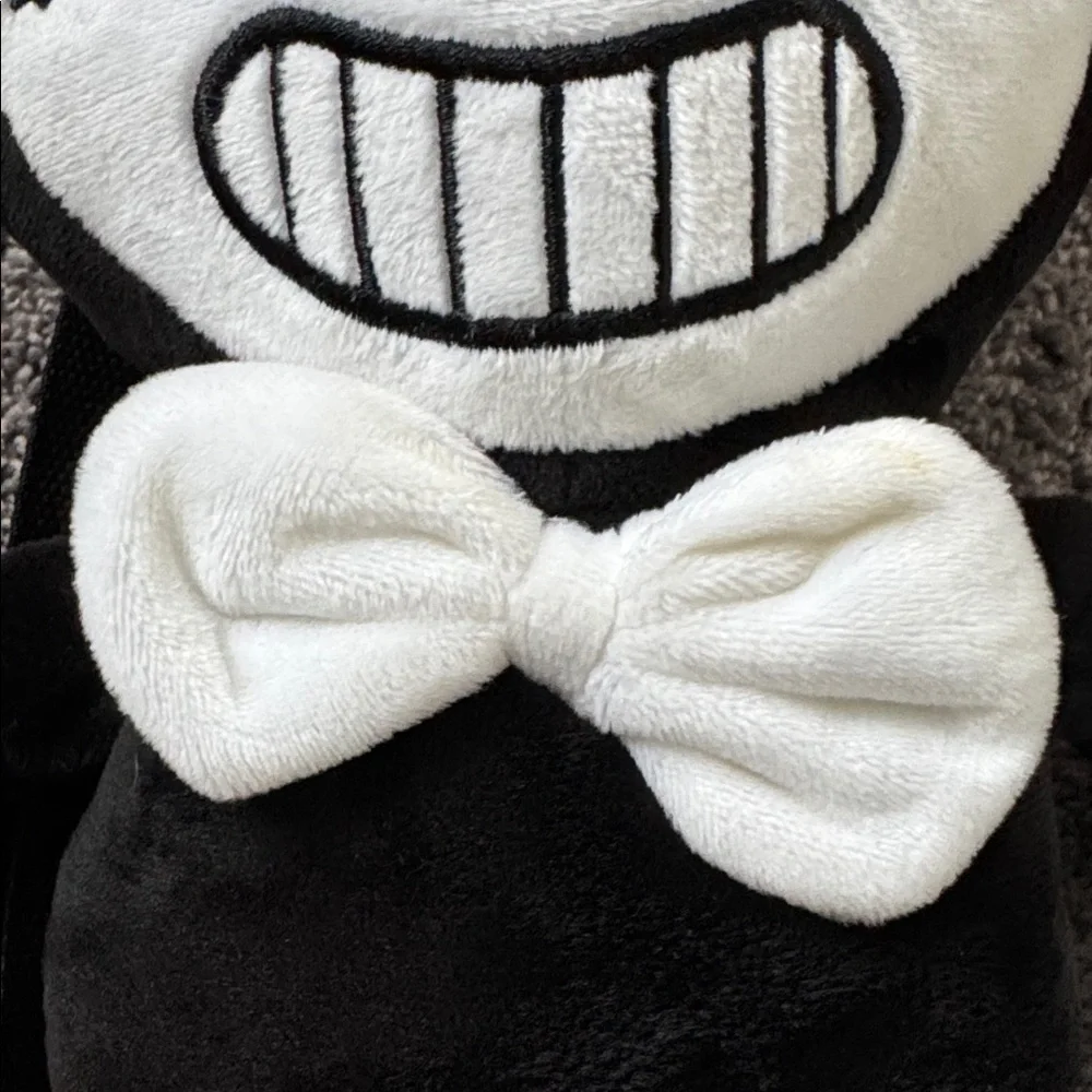 Bendy And The Ink Machine Plush Backpack Black/White - Picture 4 of 13
